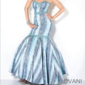 Super fun blue snake print mermaid gown